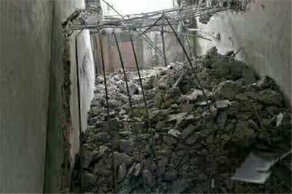 混凝土樓梯拆除應(yīng)該怎么做？混凝土樓梯拆除價(jià)格是多少？