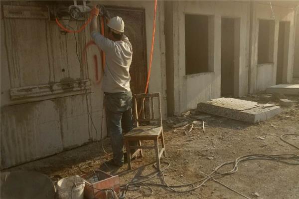 混凝土墻板開門洞的幾種方法。