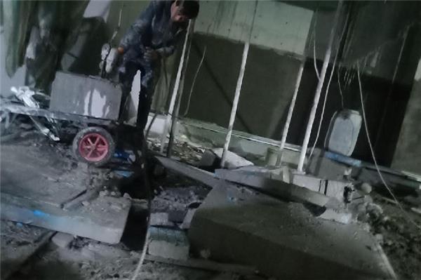 混凝土拆除多少錢(qián)一方?