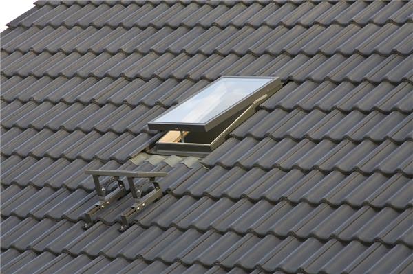 如何在樓頂安裝天窗？