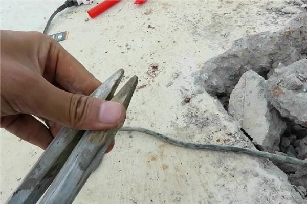 剔鑿混凝土墻多少錢一平米？