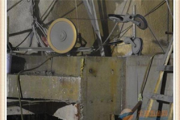 混凝土切割拆除工程使用墻鋸還是繩鋸？