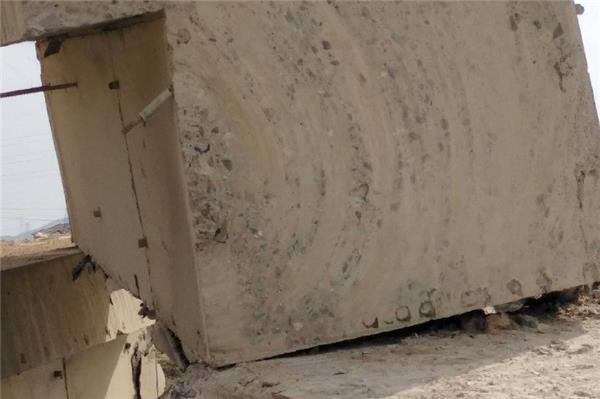 怎么快速拆除厚的混凝土？