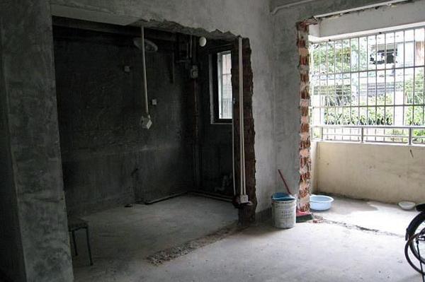 砸墻多少錢一平方 ？拆墻注意事項。