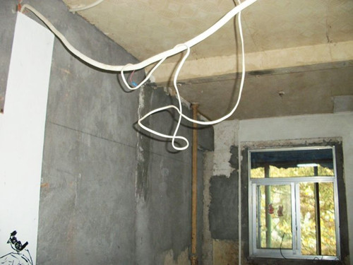 墻上的瓷磚怎么拆除