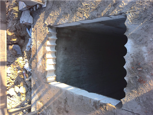 如何在墻上打孔開洞