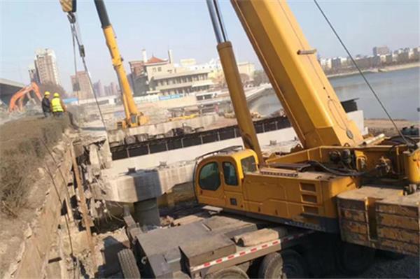 混凝土拆除改造施工設備的選用