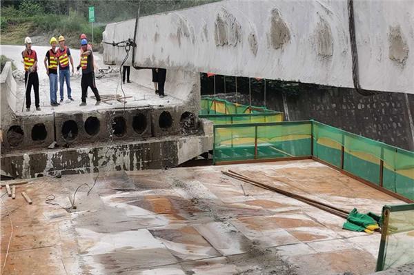 繩鋸切割拆除混凝土價格（鋼筋混凝土切割墻鋸）