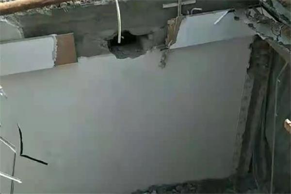 如何拆除室內(nèi)混凝土樓梯