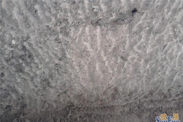 在建筑工程中剔鑿地面是什么意思？