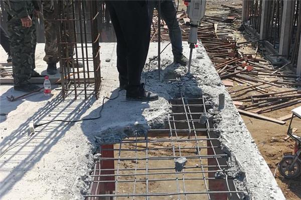 人工拆除與電鎬拆除的比較-電鎬拆除和人工拆除的優(yōu)缺點(diǎn)分析