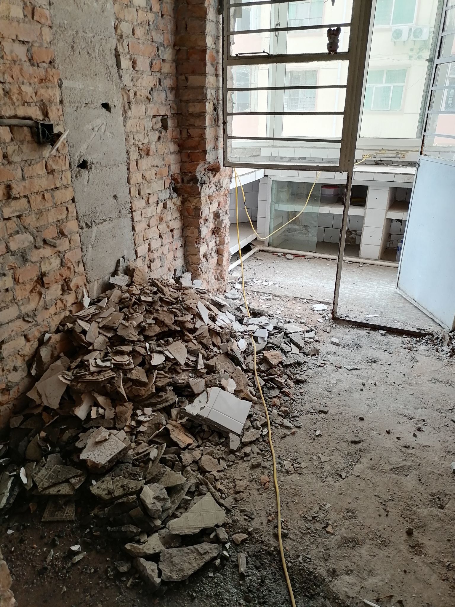 裝修拆除，居家拆除，拆墻磚
