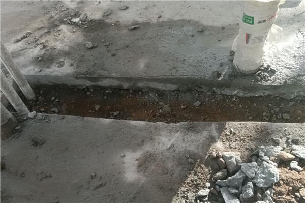 室內(nèi)挖溝下管需要切割地面嗎-室內(nèi)挖溝下管需要切割地面嗎，明確施工方案的重要性