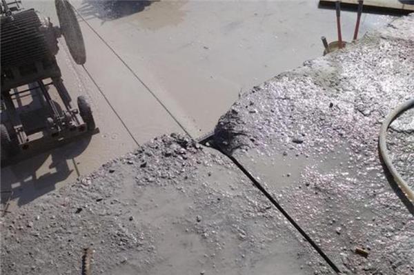 淺談樓板靜力切割拆除的施工過(guò)程