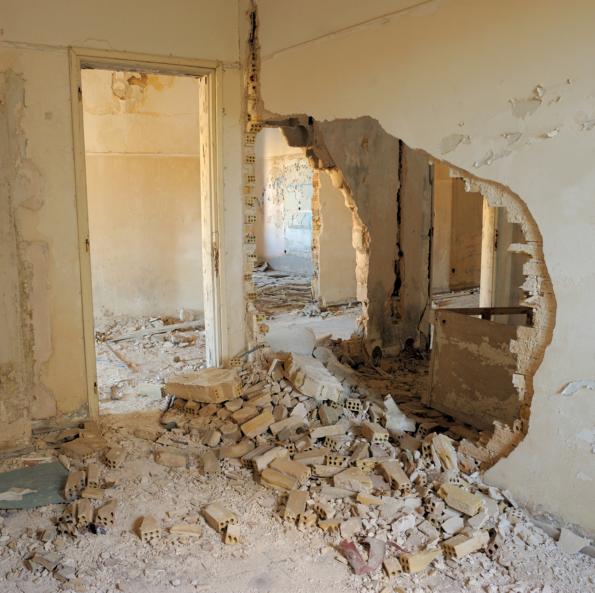 怎樣人工拆墻最快 拆墻注意事項(xiàng)