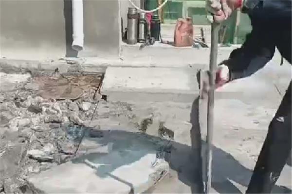 鋼筋加工場地面剔鑿混凝土和電鎬使用介紹